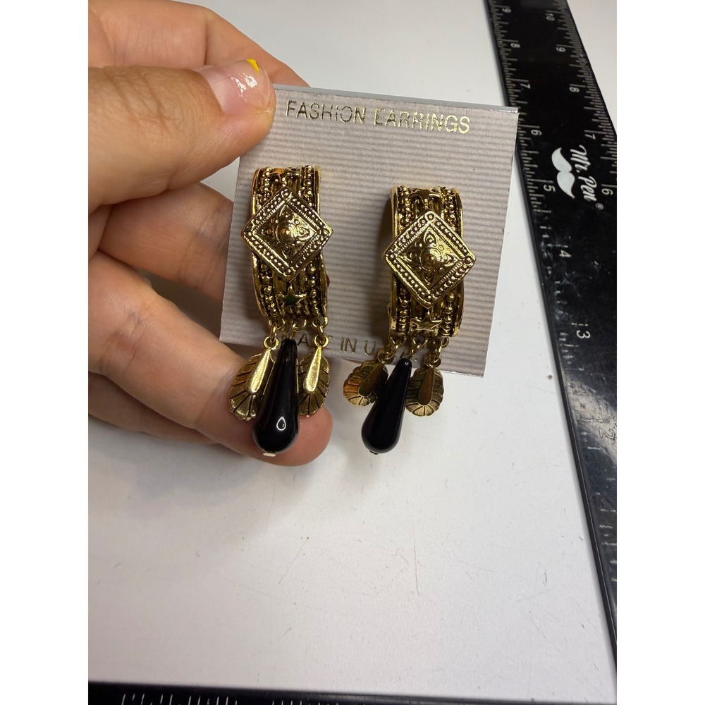 Gold Tone Black Teardrop Dangle Clip On Earrings Boho Door Knocker Leaf Charms